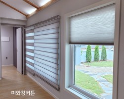 주택 거실 실버 콤비블라인드 + 실버 허니콤블라인드 시공