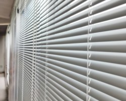 아파트 베란다 화이트 알루미늄 블라인드 시공