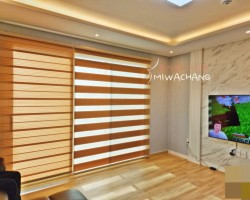 주택 거실 라이트브라운 콤비블라인드 시공