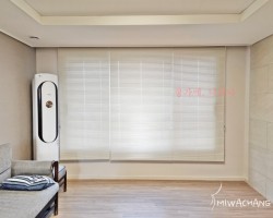 아파트 거실 아이보리 알루미늄 블라인드 시공