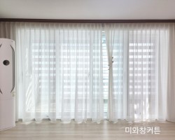 아파트 거실 아이보리 린넨룩 수입커튼 + 라이트그레이 프리미엄 콤비블라인드 시공
