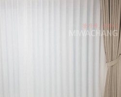 아파트 거실 베이지 무지커튼 + 화이트 쉬폰커튼 시공