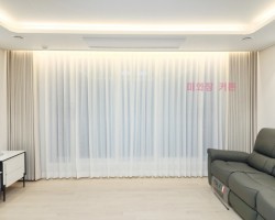 픙림아이원 거실 화이트 린넨룩커튼 + 크림베이지 커튼 시공