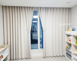 아파트 작은방 라이트베이지 암막커튼 시공