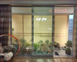 아파트 거실베란다 다크골드 펄알루미늄블라인드 시공