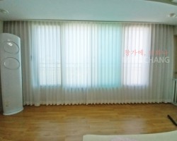 아파트 거실 화이트 쉬폰커튼 시공