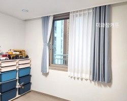 아파트 작은방 화이트 쉬폰커튼 + 스카이블루 암막커튼 시공