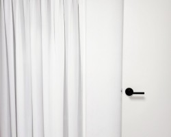 아파트 붙박이장 가림막 화이트 쉬폰커튼 시공