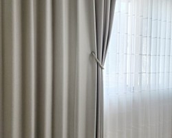 화이트 스트라이프 속지커튼